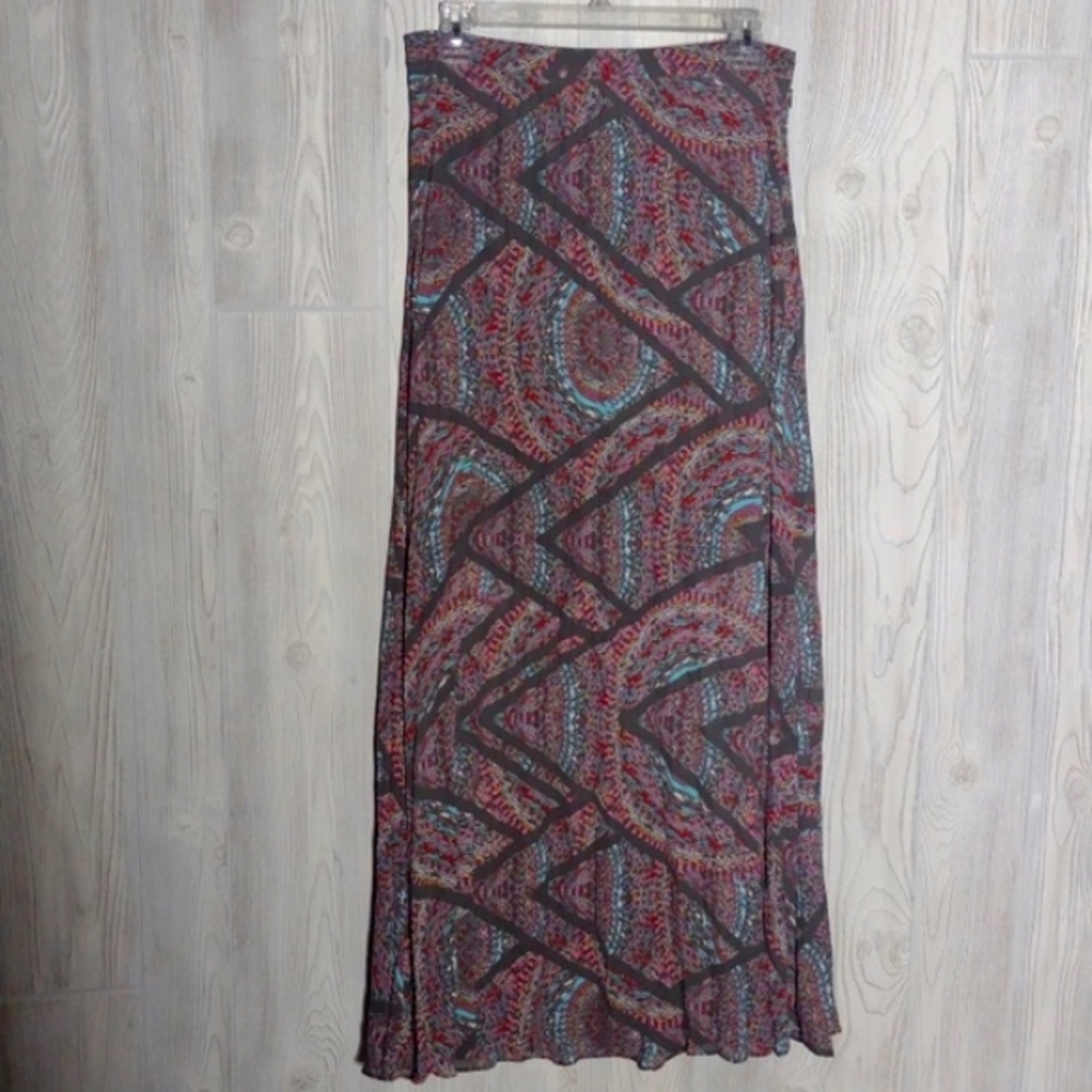 Lucy & Laurel Pleated Maxi Skirt